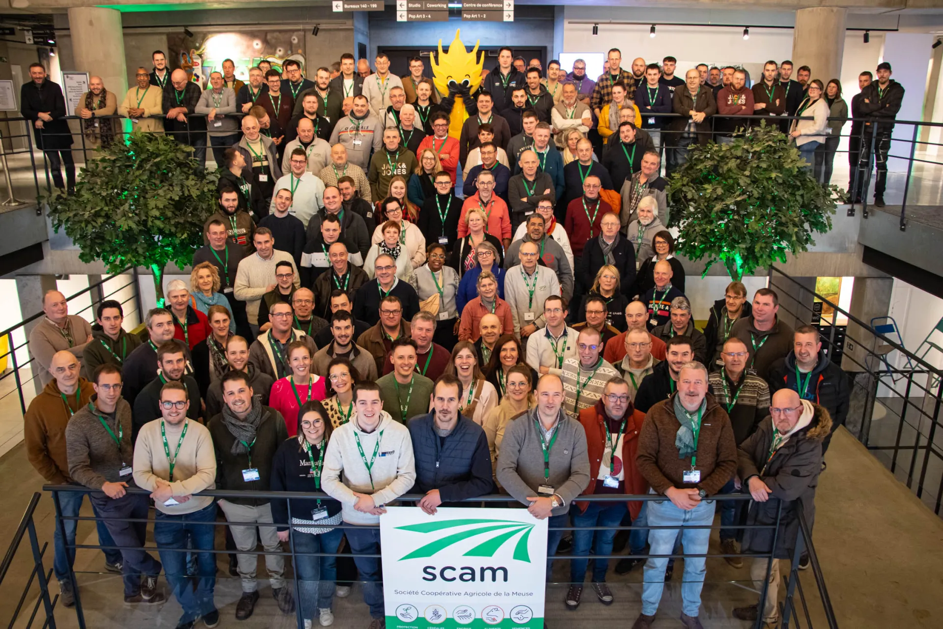 Photo de groupe des employ&eacute;s de la SCAM