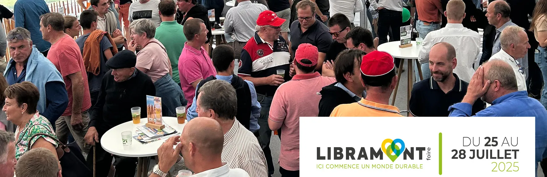 foule de personnes sur le stand lors de la foire de libramont