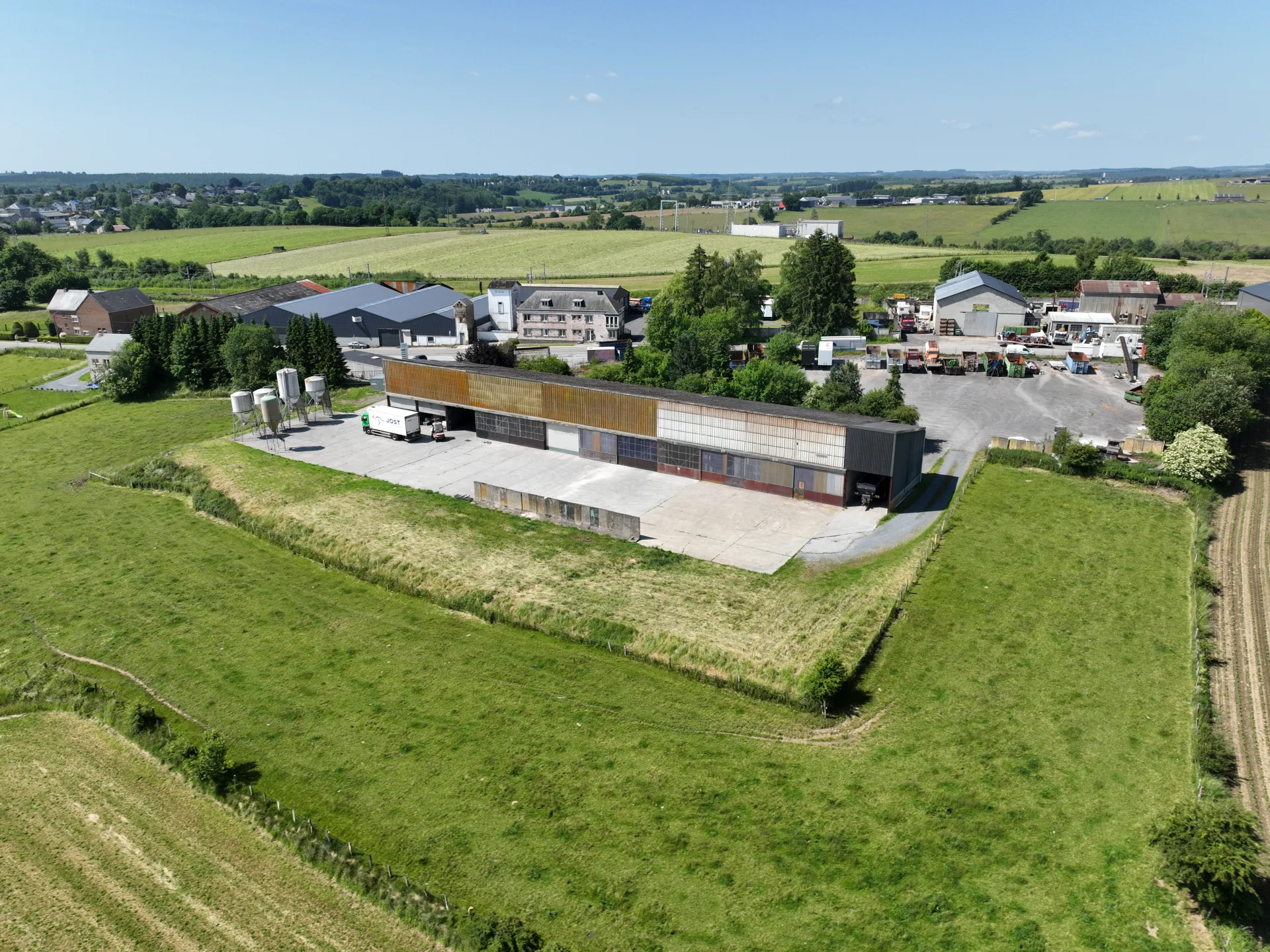 Photo a&eacute;rienne du d&eacute;p&ocirc;t de Longlier