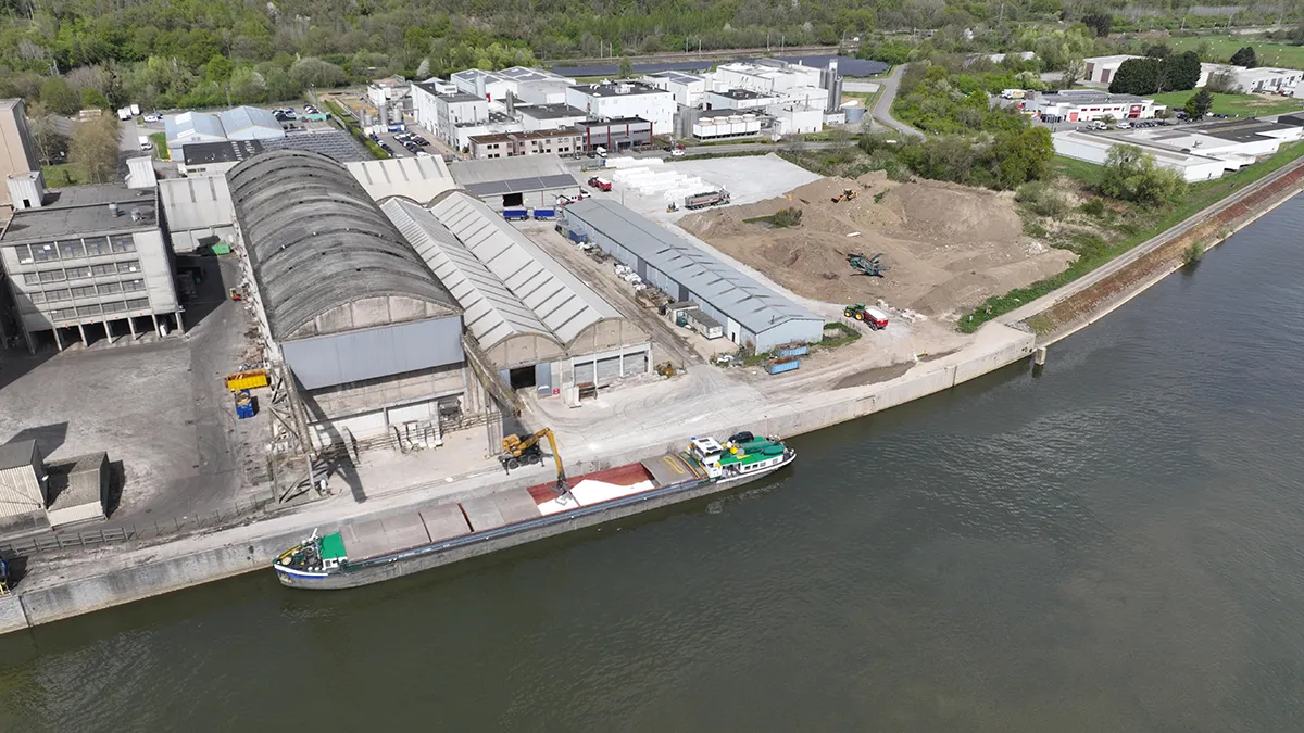 Photo a&eacute;rienne du d&eacute;p&ocirc;t de Seilles