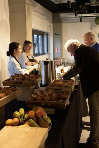 photo repr&eacute;sentant le buffet petit d&eacute;jeuner propos&eacute; par le traiteur Blegobon