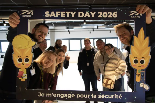 photo-groupe-cadre-safety-day.jpg
